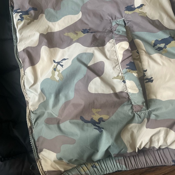 Black puffer jacket - Picture 6 of 6